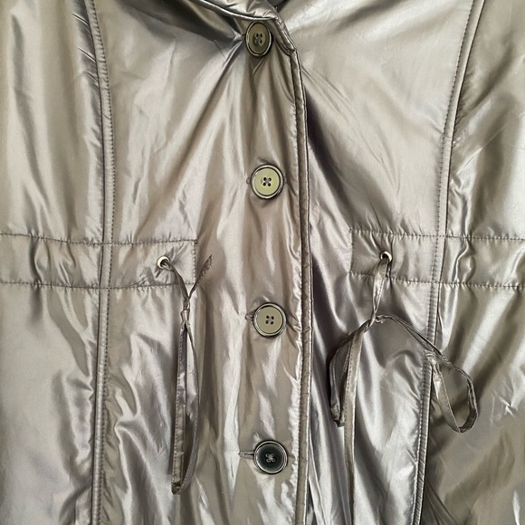 Tara Vao puffy Jacket - Picture 2 of 13